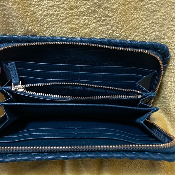 COPY - Tory burch marion multi gusset zip wallet - Picture 3 of 6